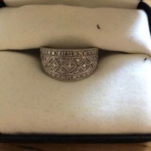 10WG Anniversary Diamond Band